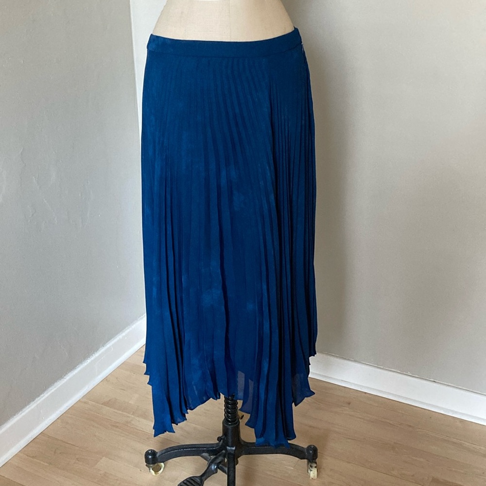 Obakki, asymmetrical pleated skirt, navy blue, size 4